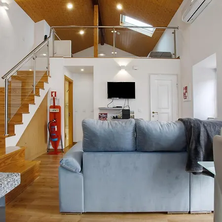 Moradia Dos Castelos Azul Holiday home *